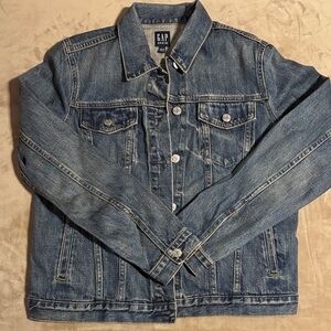 GAP Women's Classic Blue Denim Jacket